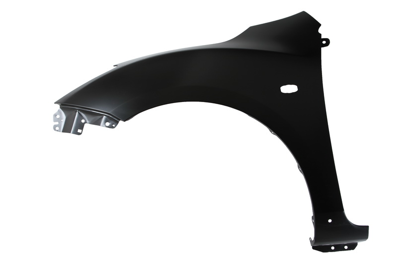 ypbzeich2lmqc6qrd15k 6504-04-3477311P Aparator frontal Stanga (cu gaura pentru indicator): MAZDA 3 BL 06.09-10.11 - imagine 1